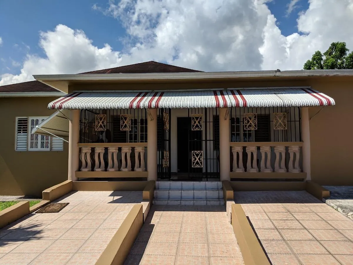 Jus4U-1 The Home Away From Home Villa 0*, Ocho Rios Jamaica